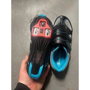 Flywheel cycling shoes‎